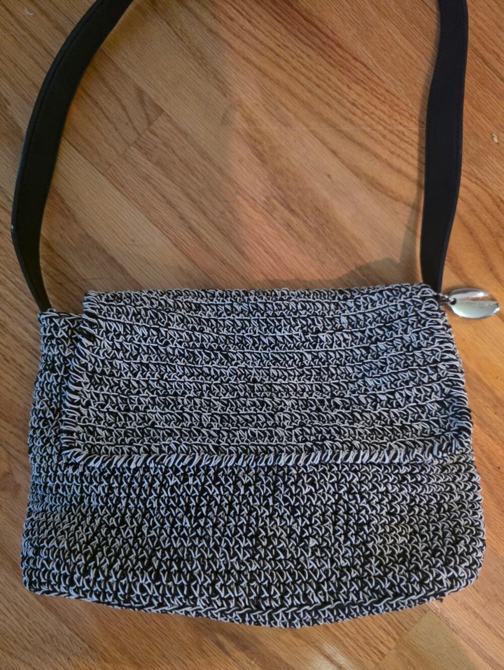 Vintage 90's/Y2K Nine West Crochet Flap Boho Salt & Pepper Shoulder Bag